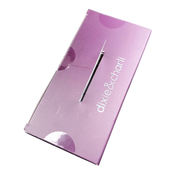 Dixie & Charlie Universal Heart Shaped Phone Holder (Blue) - Picture 5 of 5